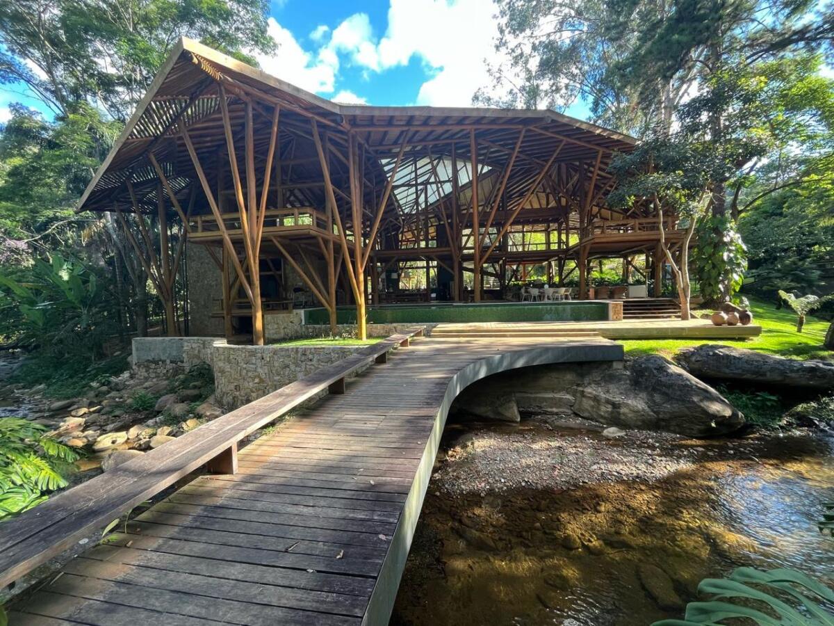 Casa Paraqueira Araras, galeria publicada pela Timbau Estruturas, foto 3