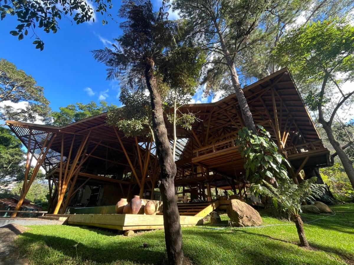 Casa Paraqueira Araras, galeria publicada pela Timbau Estruturas, foto 9